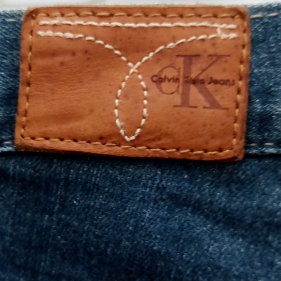 Calvin Klein Women's Faded Blue Wash Denim Pencil Skirt in Size 16 - Picture 10 of 10